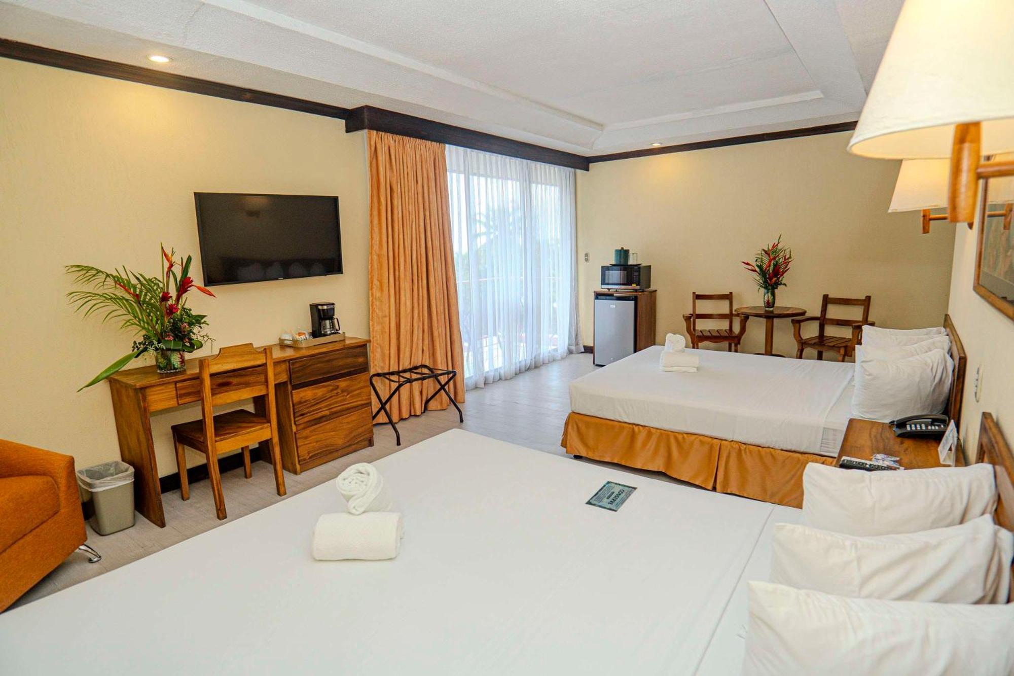 Best Western Hotel & Casino Kamuk Manuel Antonio Bagian luar foto