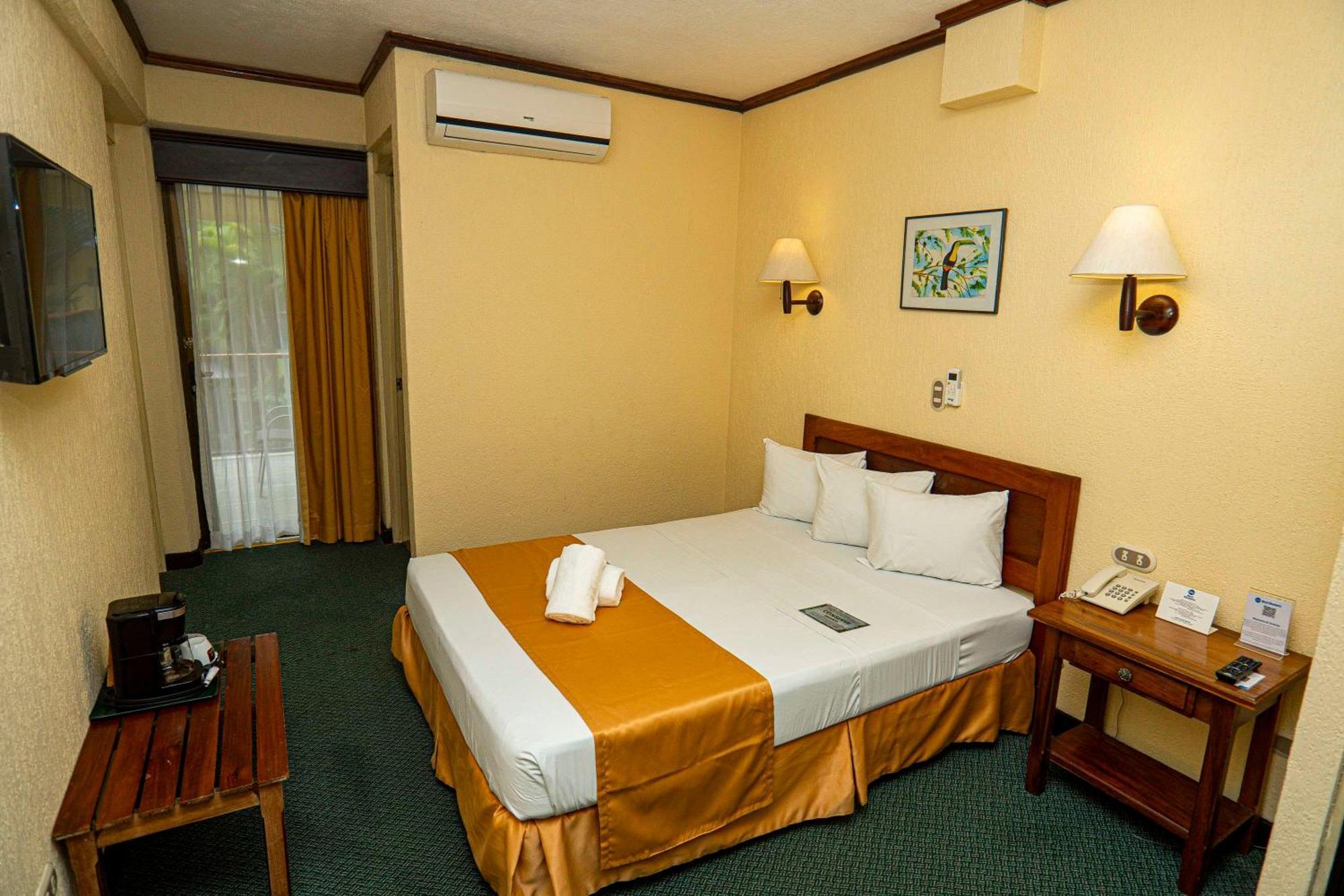 Best Western Hotel & Casino Kamuk Manuel Antonio Bagian luar foto