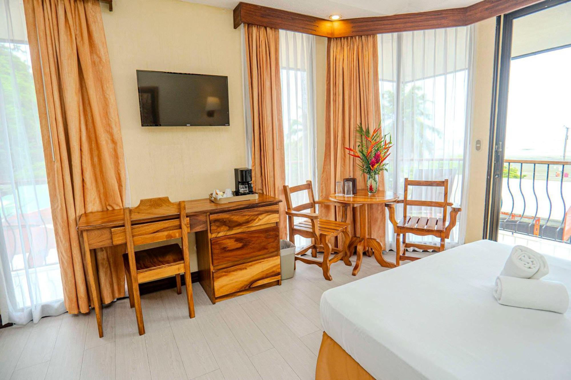 Best Western Hotel & Casino Kamuk Manuel Antonio Bagian luar foto