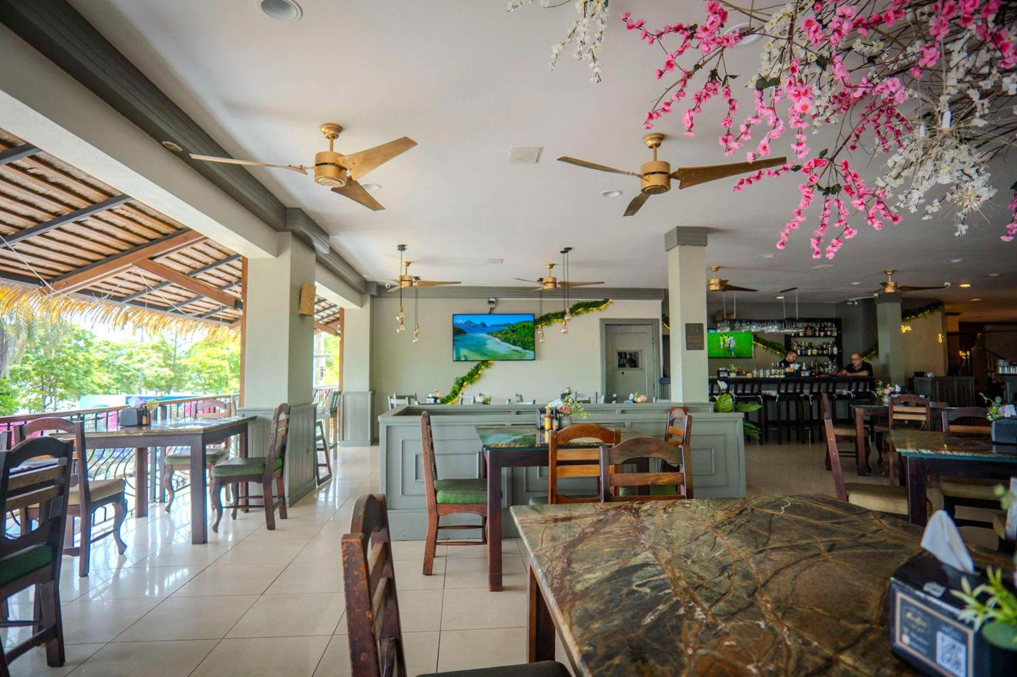 Best Western Hotel & Casino Kamuk Manuel Antonio Bagian luar foto